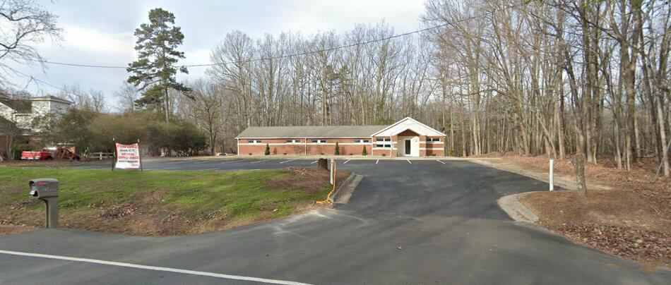 Front view of Roxboro Medical Office building